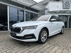 Weiß Gebraucht 2021 Skoda Octavia First Edition Kombi | 16.980 € (Fairer Preis)