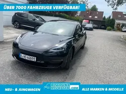 Solid black Gebraucht 2022 Tesla Model 3 Long Range Limousine | 41.390 €