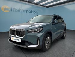 Grün Gebraucht 2025 BMW iX1 SUV | 42.949 € (Fairer Preis)