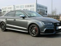 Grau metallic Gebraucht 2015 Audi S3 Ambition Limousine | 26.899 €