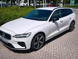 Gebraucht 2019 Volvo V60 R-Design Kombi | 26.430 €