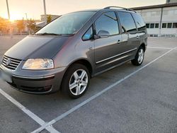 Grau Gebraucht 2008 VW Sharan Van / Kleinbus | 4.000 € (Etwas zu teuer)