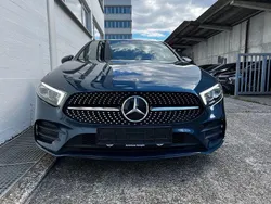 Blau Gebraucht 2020 Mercedes A200 AMG Limousine | 28.999 € (Fairer Preis)