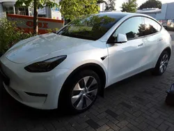 Weiß Gebraucht 2022 Tesla Model Y Long Range SUV | 32.999 € (Guter Preis)