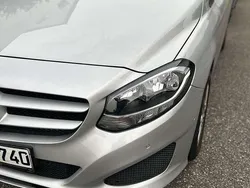 Grau Gebraucht 2015 Mercedes B180 Van / Kleinbus | 8.450 € (Guter Preis)