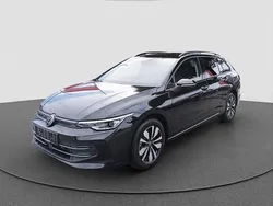 Grenadillschwarz Gebraucht 2024 VW Golf VIII Goal Kombi | 28.541 €