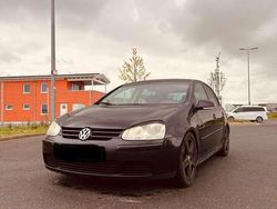 Schwarz Gebraucht 2005 VW Golf IV Sportline Kleinwagen | 2.300 € (Fairer Preis)