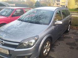 Grau Gebraucht 2004 Opel Astra Kombi | 1.300 € (Superpreis)