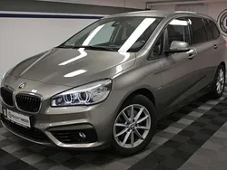 Platinsilber metallic Gebraucht 2017 BMW 220 Sport Line Van / Kleinbus | 18.890 € (Fairer Preis)