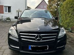 Schwarz Gebraucht 2011 Mercedes R350 AMG Van / Kleinbus | 21.900 €