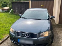 Grau Gebraucht 2004 Audi A3 Limousine | 750 € (Fairer Preis)