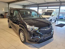 Schwarz Gebraucht 2022 Opel Combo Life Van / Kleinbus | 21.900 € (Fairer Preis)