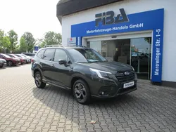 Grün Gebraucht 2024 Subaru Forester Platinum SUV | 38.999 € (Fairer Preis)
