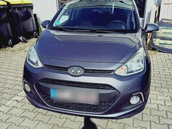Grau Gebraucht 2015 Hyundai i10 Kleinwagen | 5.450 € (Fairer Preis)