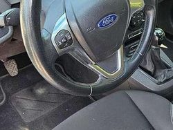 Weiß Gebraucht 2017 Ford Fiesta Celebration Kleinwagen | 8.950 € (Fairer Preis)