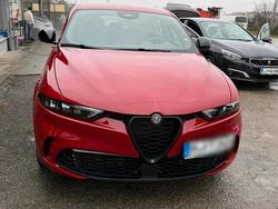 Rot Gebraucht 2022 Alfa Romeo Tonale SUV | 23.900 €