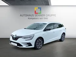Weiß Gebraucht 2024 Renault Mégane IV Techno Limousine | 27.470 € (Etwas zu teuer)