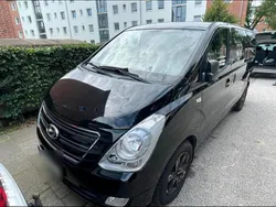 Schwarz Gebraucht 2016 Hyundai H-1 Van / Kleinbus | 15.800 € (Fairer Preis)