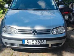 Silber Gebraucht 2002 VW Golf IV Limousine | 750 € (Superpreis)