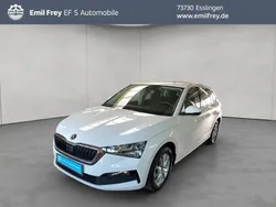 Candyweiß uni Gebraucht 2020 Skoda Scala Ambition Kleinwagen | 13.890 € (Guter Preis)