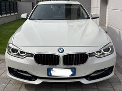 Weiß Gebraucht 2012 BMW 320 Sport Line Kombi | 14.500 €