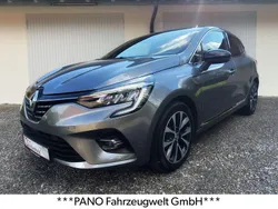 Grau Gebraucht 2023 Renault Clio V Techno Kleinwagen | 16.790 € (Fairer Preis)