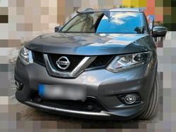 Grau Gebraucht 2017 Nissan X-Trail Tekna SUV | 14.799 € (Fairer Preis)