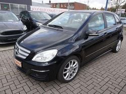 Schwarz Gebraucht 2011 Mercedes B180 Van / Kleinbus | 5.900 € (Guter Preis)