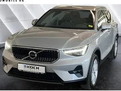 Grau Gebraucht 2024 Volvo XC40 Core SUV | 35.890 € (Fairer Preis)