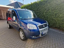 Blau Gebraucht 2009 Fiat Doblò Van / Kleinbus | 7.299 € (Teuer)