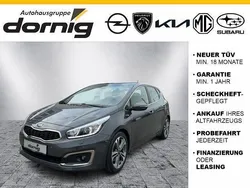 Grau Gebraucht 2016 Kia Ceed Platinum Limousine | 14.490 € (Fairer Preis)