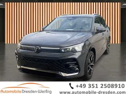 Grau Gebraucht 2024 VW Tiguan R-line SUV | 40.980 € (Fairer Preis)