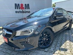 Kosmosschwarz Gebraucht 2015 Mercedes CLA200 Limousine | 20.900 €