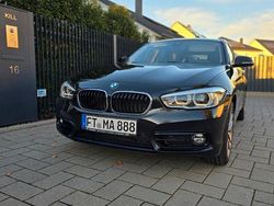 Schwarz Gebraucht 2018 BMW 118 Sport Line Kleinwagen | 17.900 € (Fairer Preis)