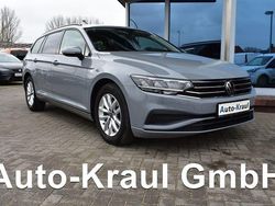 Grau Gebraucht 2022 VW Passat Kombi | 21.949 € (Guter Preis)