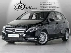Schwarz Gebraucht 2012 Mercedes B200 Van / Kleinbus | 13.990 € (Fairer Preis)