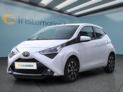 Weiß Gebraucht 2019 Toyota Aygo X-play Kleinwagen | 10.899 € (Teuer)