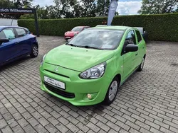 Grün Gebraucht 2015 Mitsubishi Space Star Limousine | 5.490 € (Fairer Preis)