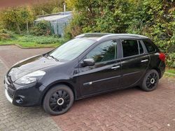 Schwarz Gebraucht 2009 Renault Clio GrandTour Kombi | 2.200 € (Etwas zu teuer)