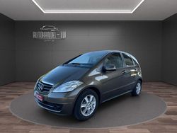 Braun Gebraucht 2011 Mercedes A180 Limousine | 6.990 € (Etwas zu teuer)