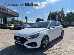 Serenity white pearl Neu 2025 Hyundai i30 Limousine | 25.990 € (Guter Preis)