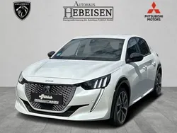 Weiss Gebraucht 2021 Peugeot e-208 GT Kleinwagen | 18.849 € (Fairer Preis)