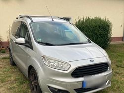 Silber Gebraucht 2015 Ford Tourneo Courier Van / Kleinbus | 6.500 € (Etwas zu teuer)