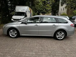Grau Gebraucht 2011 Peugeot 508 Kombi | 3.500 €