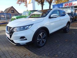 Weiß Gebraucht 2020 Nissan Qashqai N-Connecta SUV | 20.990 € (Fairer Preis)