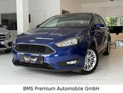 Blau Gebraucht 2018 Ford Focus Limousine | 10.975 € (Guter Preis)