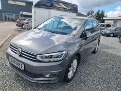 Grau Gebraucht 2016 VW Touran Highline Van / Kleinbus | 21.490 € (Fairer Preis)