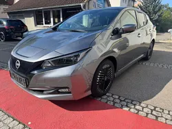 Grau Gebraucht 2022 Nissan Leaf 360º Kleinwagen | 15.900 € (Fairer Preis)