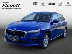 Blau Gebraucht 2024 Skoda Scala Essence Kleinwagen | 18.990 € (Fairer Preis)