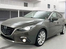 Grau Gebraucht 2016 Mazda 3 Exclusive Limousine | 10.900 € (Fairer Preis)